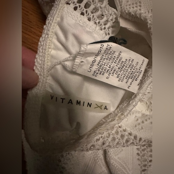 Vitamin A Crochet Celeste Maillot One Piece Swimsuit White size Large NWOT - Picture 6 of 6